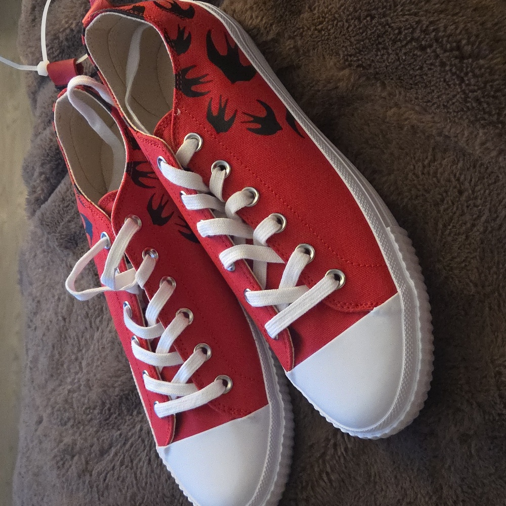 Alexander McQueen Swallow Vulc Low Sneakers In Red